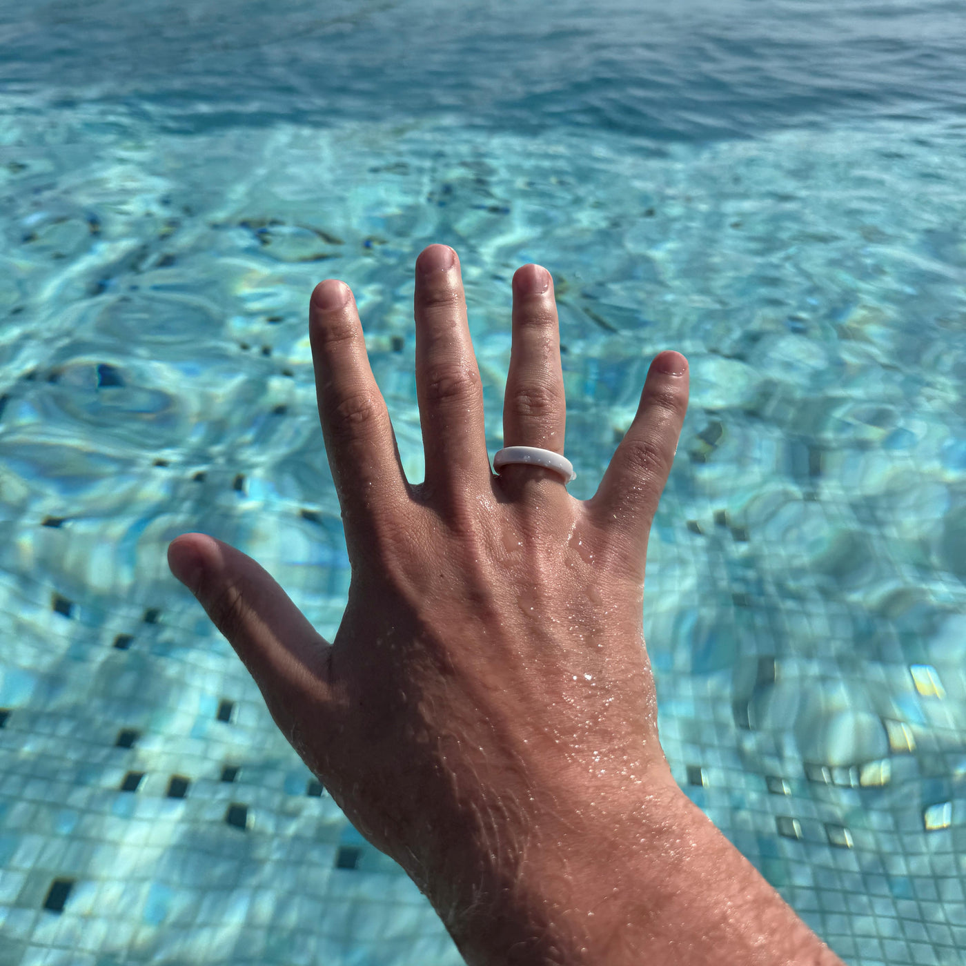 Astari waterproof payment ring